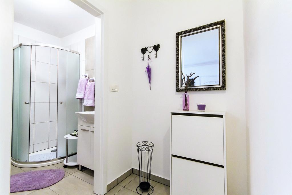 Center Apartment Lori Pula Exteriör bild